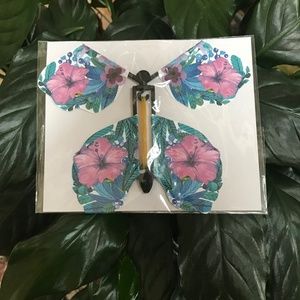 Butterfly Toy Wind and Let Go Book Gift Box and Card Insert Blue Pink Flowers